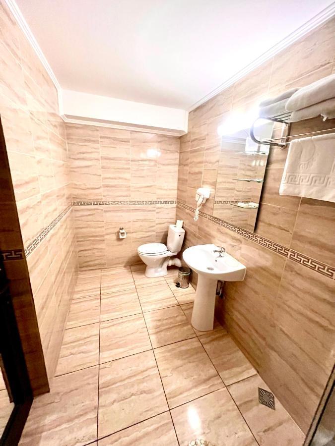 Hotel Complex Azar Galaţi Exteriér fotografie