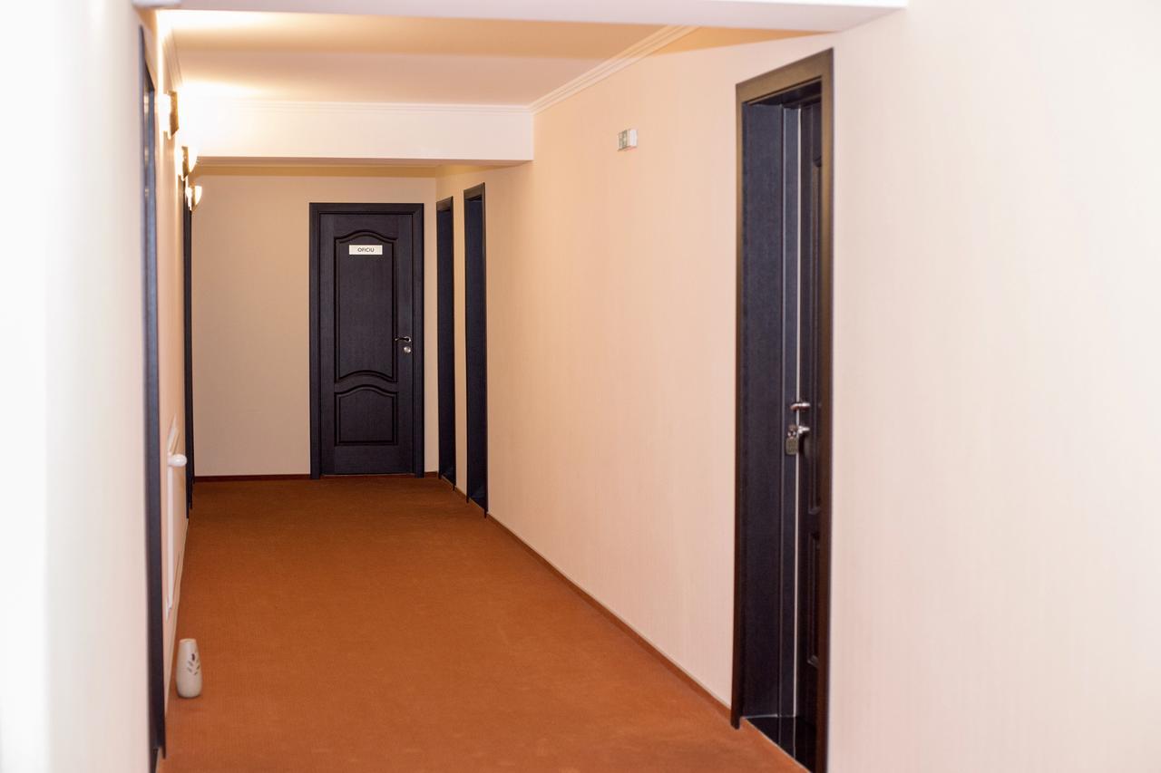 Hotel Complex Azar Galaţi Exteriér fotografie